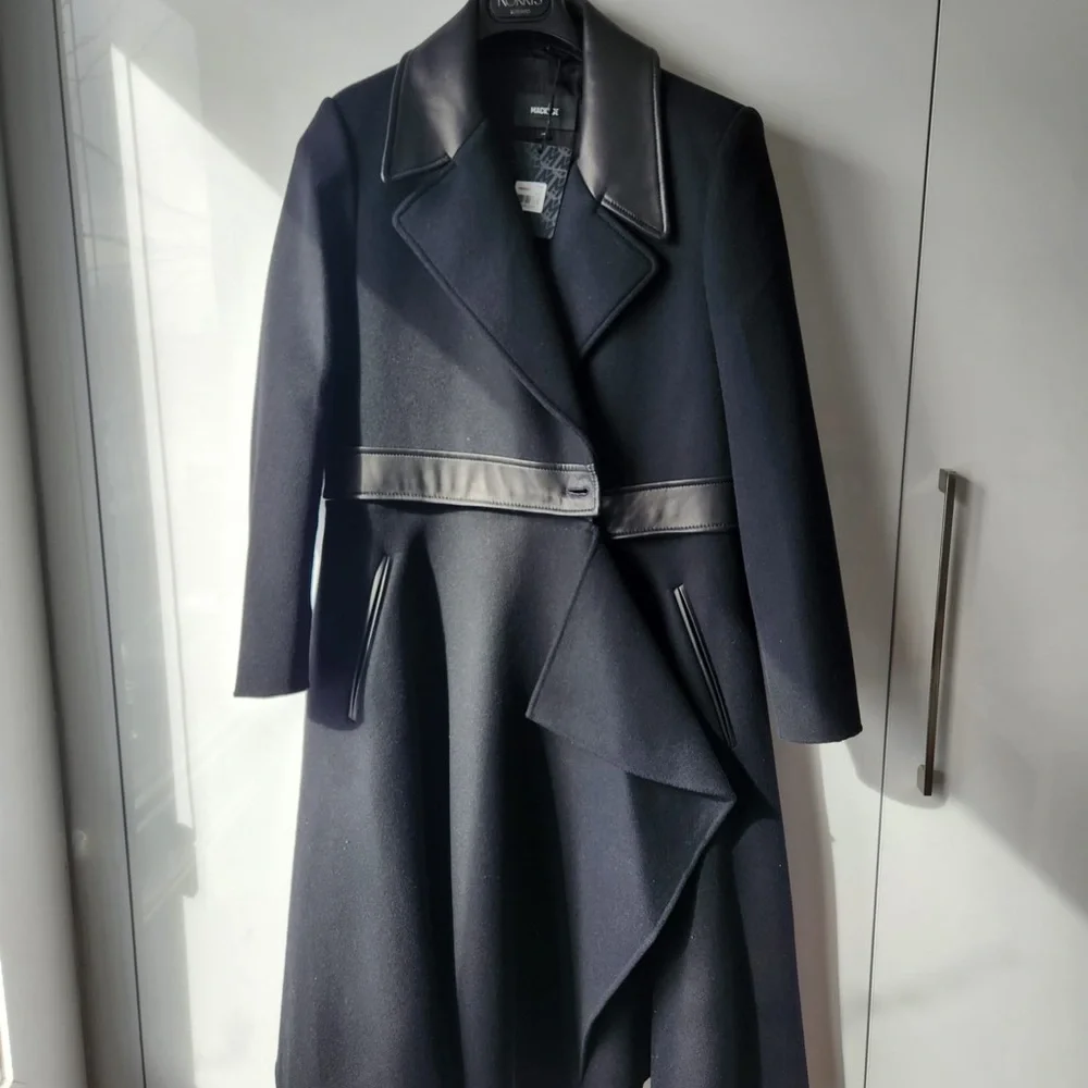 Mackage - Black, 2-in-1 Wool Coat with Detachable Skirt - Picture 4 of 6